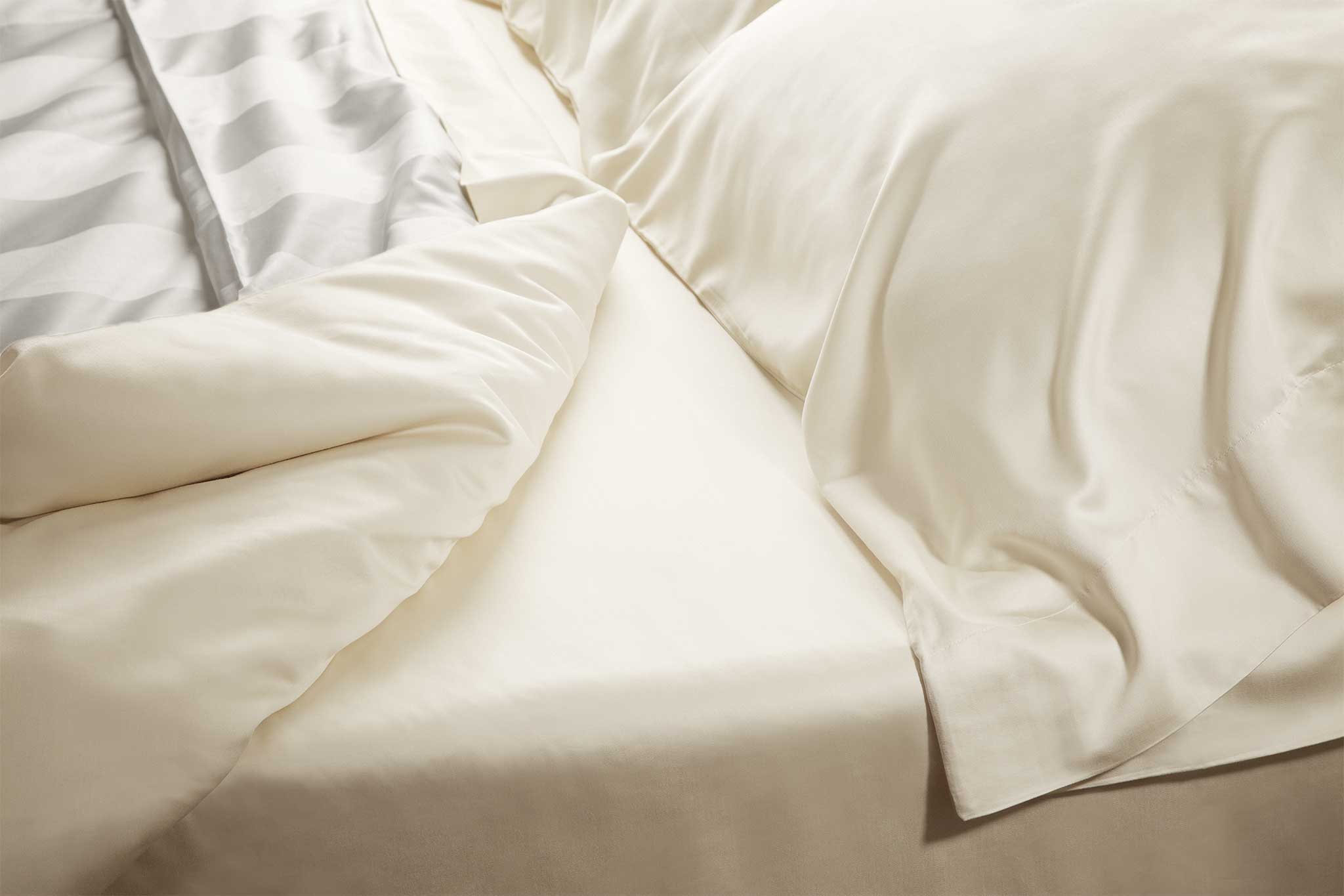 320-white-ivory-cafe-silver-retouched-sRGB-Fpx